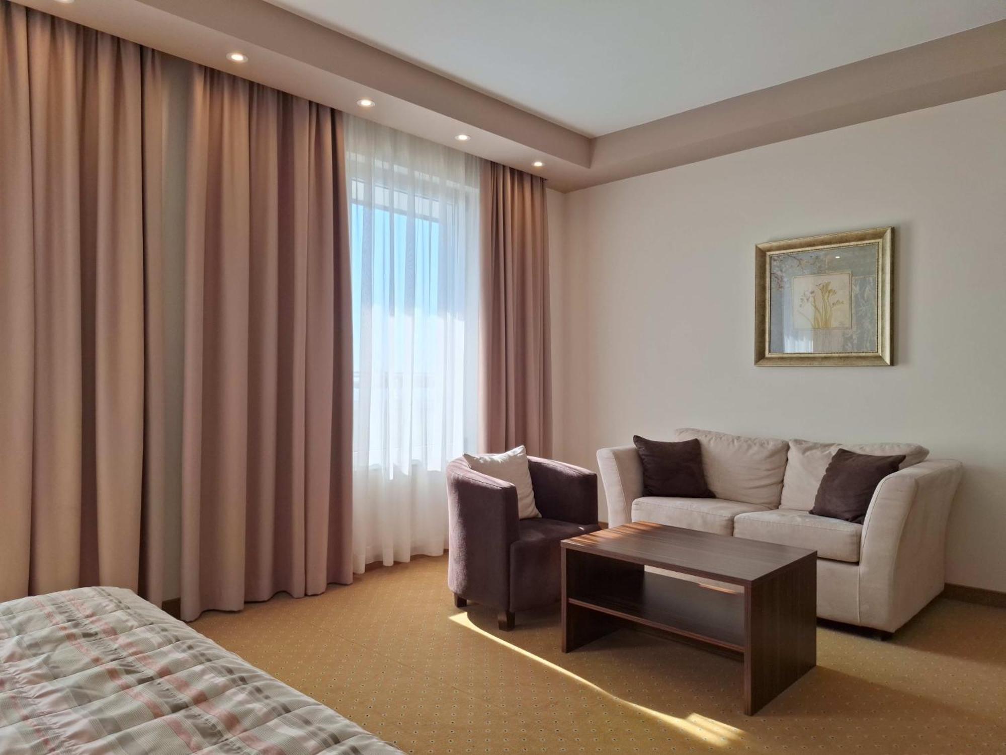 Hotel Monogram Park 루마 외부 사진