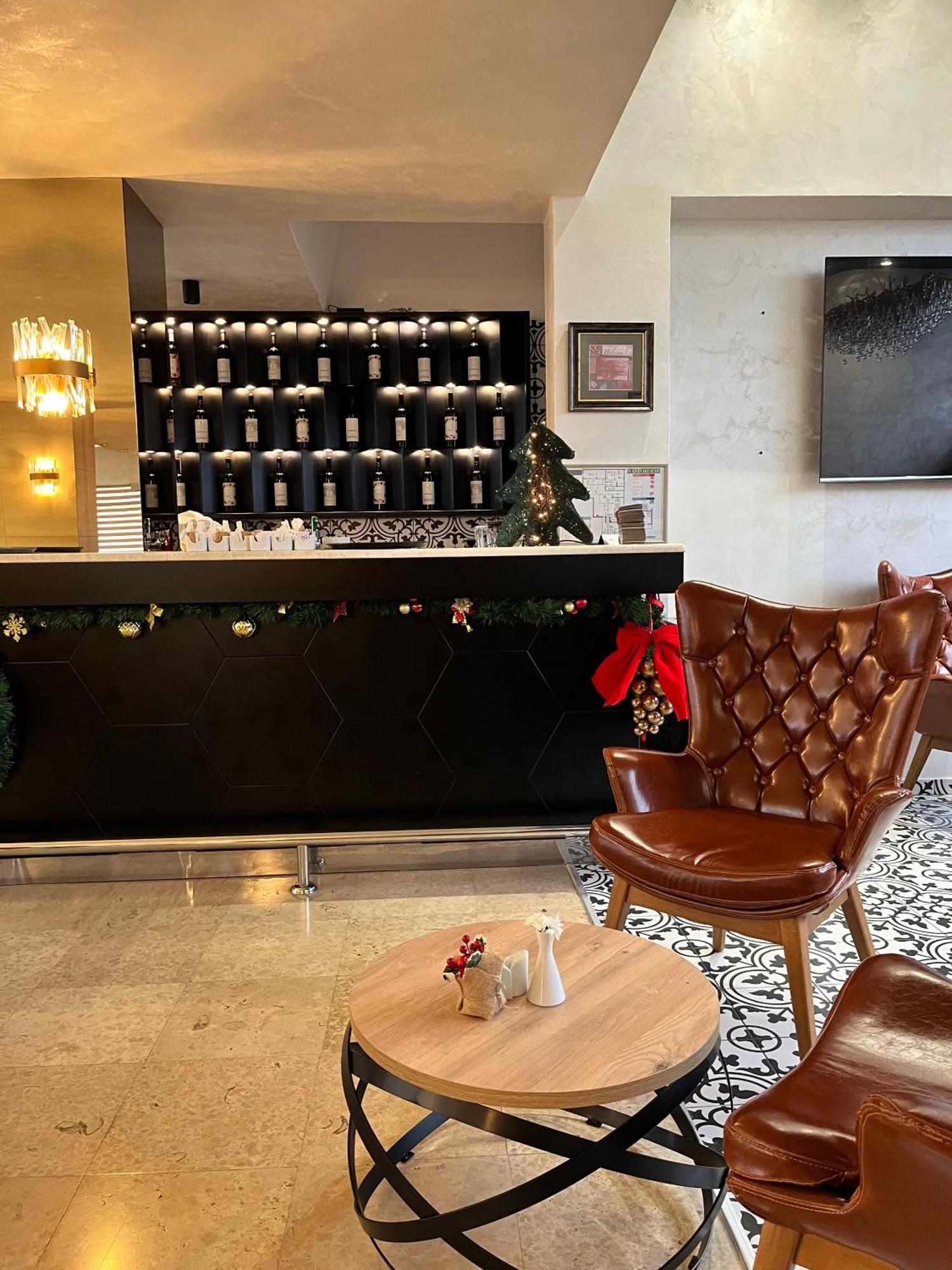 Hotel Monogram Park 루마 외부 사진