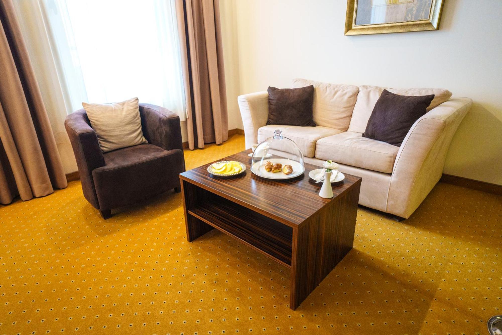 Hotel Monogram Park 루마 외부 사진
