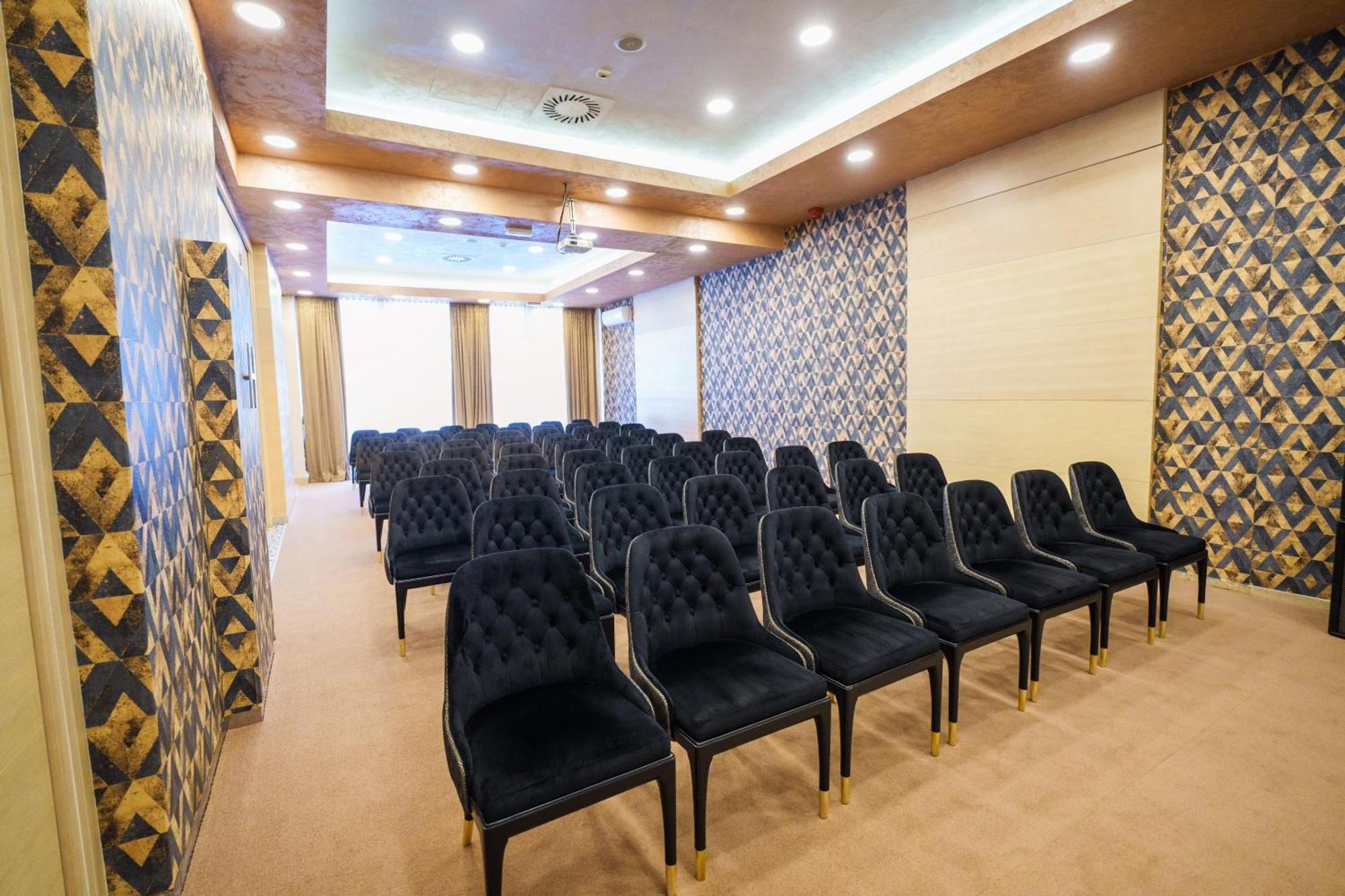 Hotel Monogram Park 루마 외부 사진