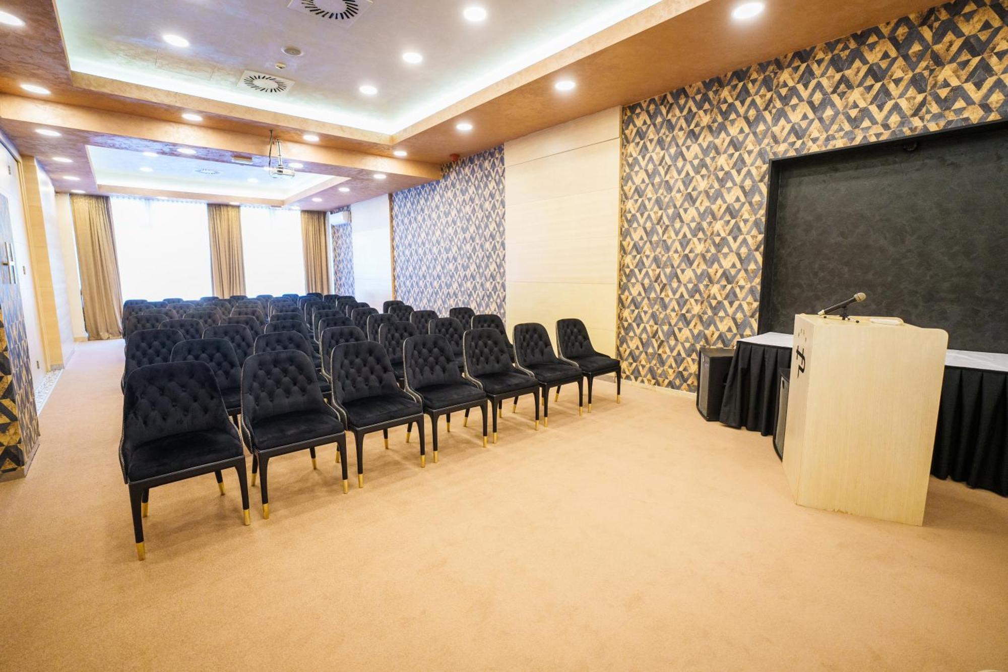 Hotel Monogram Park 루마 외부 사진