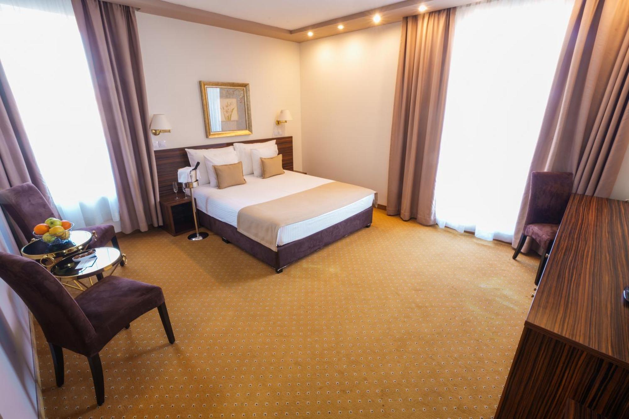 Hotel Monogram Park 루마 외부 사진