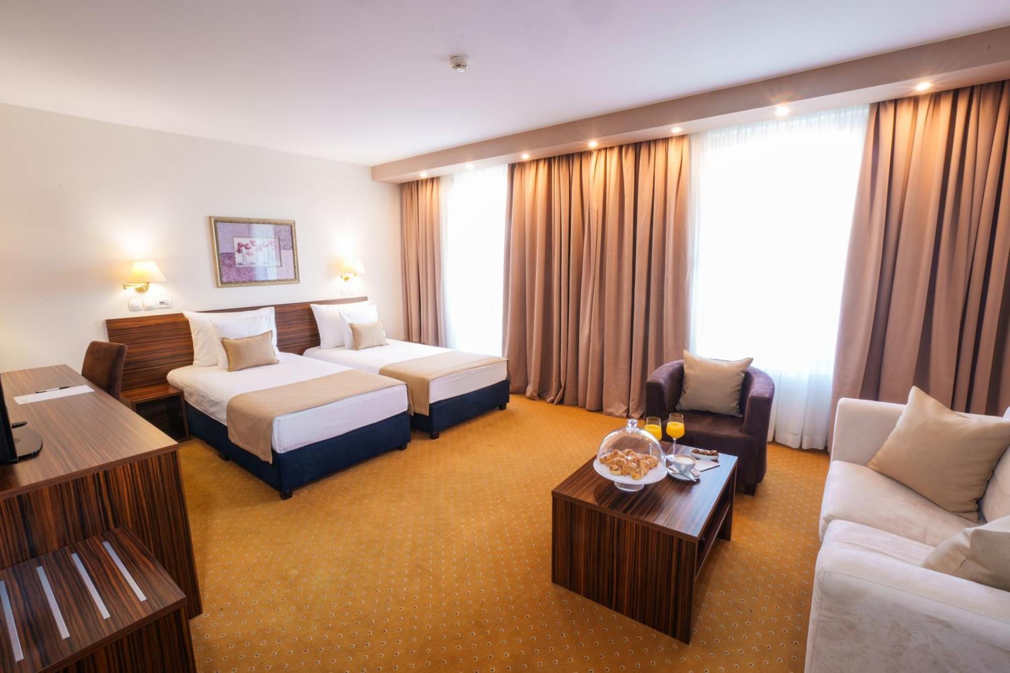 Hotel Monogram Park 루마 외부 사진