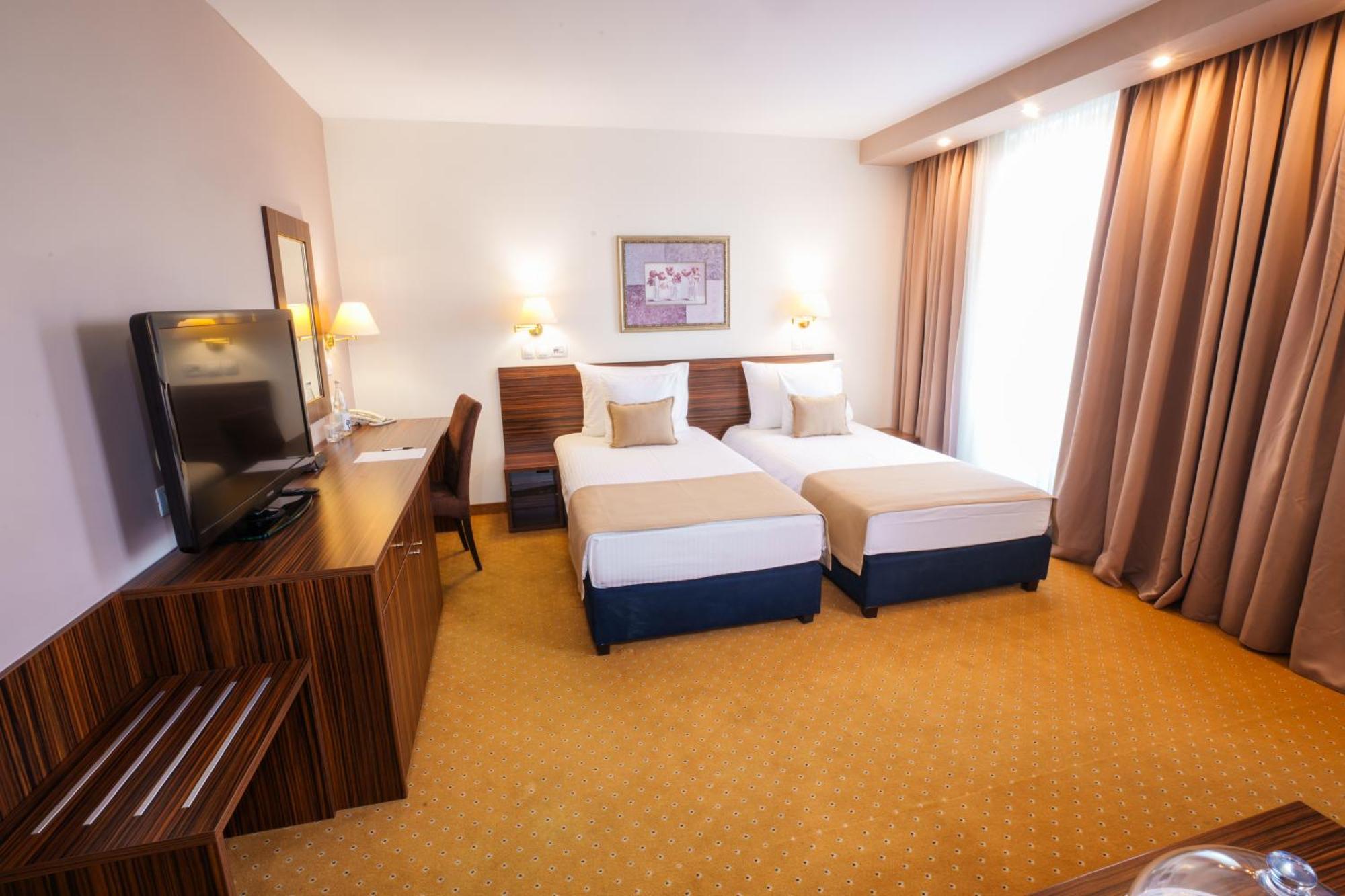 Hotel Monogram Park 루마 외부 사진