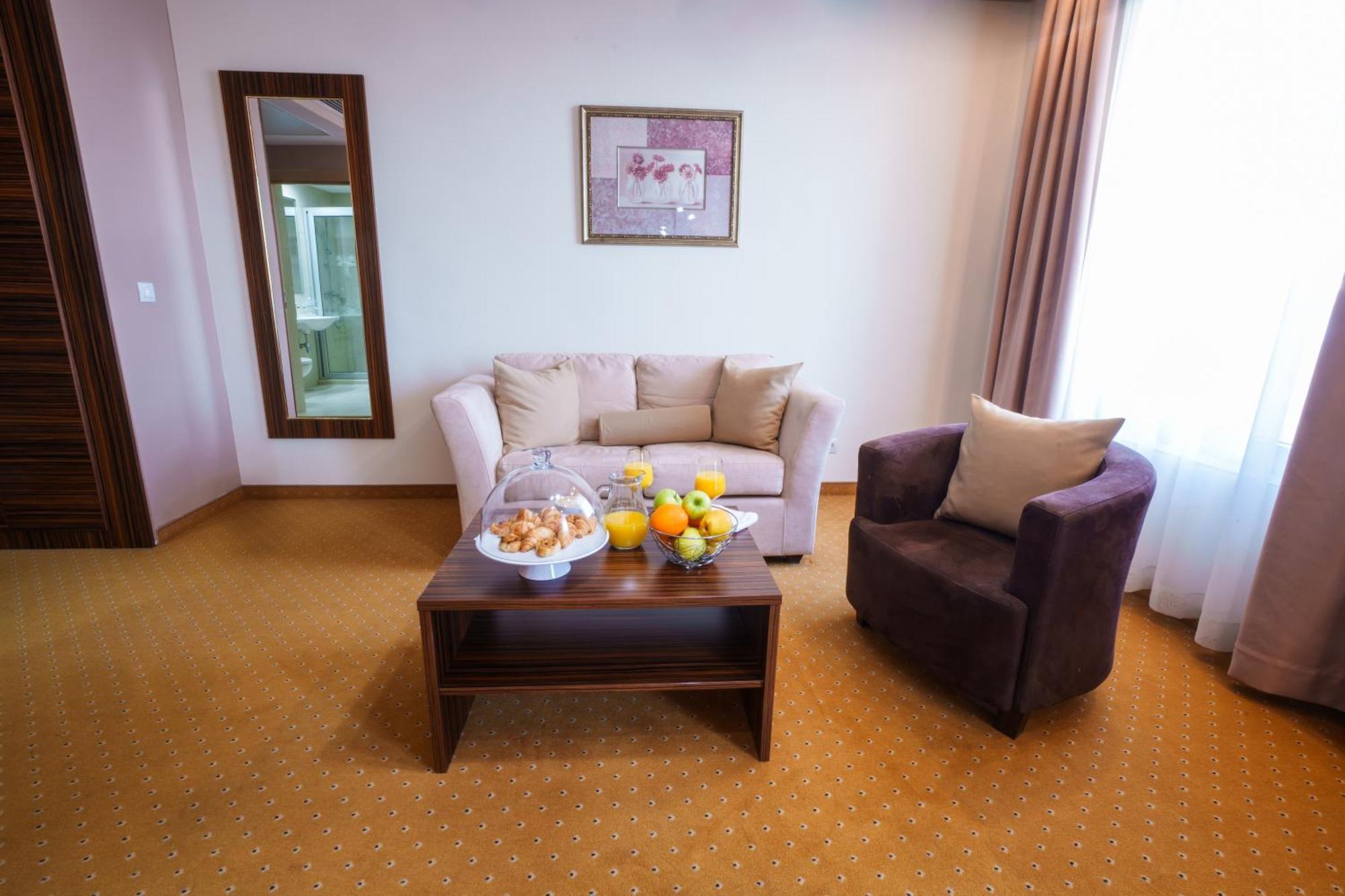 Hotel Monogram Park 루마 외부 사진