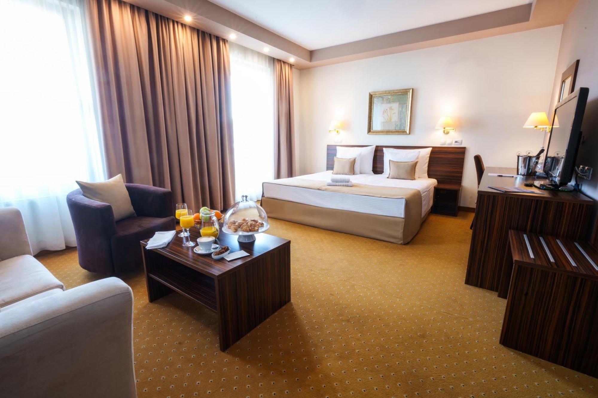 Hotel Monogram Park 루마 외부 사진