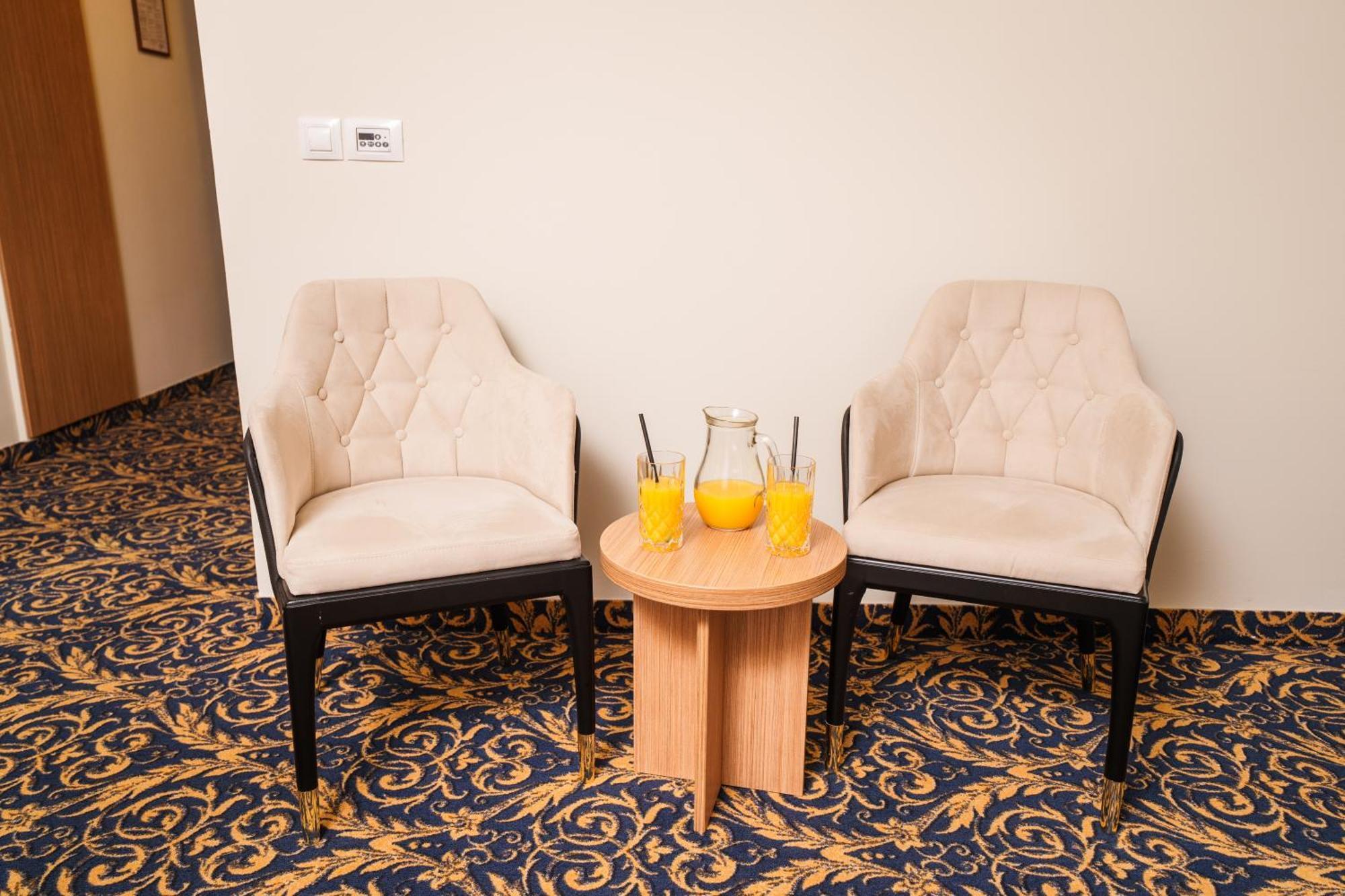 Hotel Monogram Park 루마 외부 사진