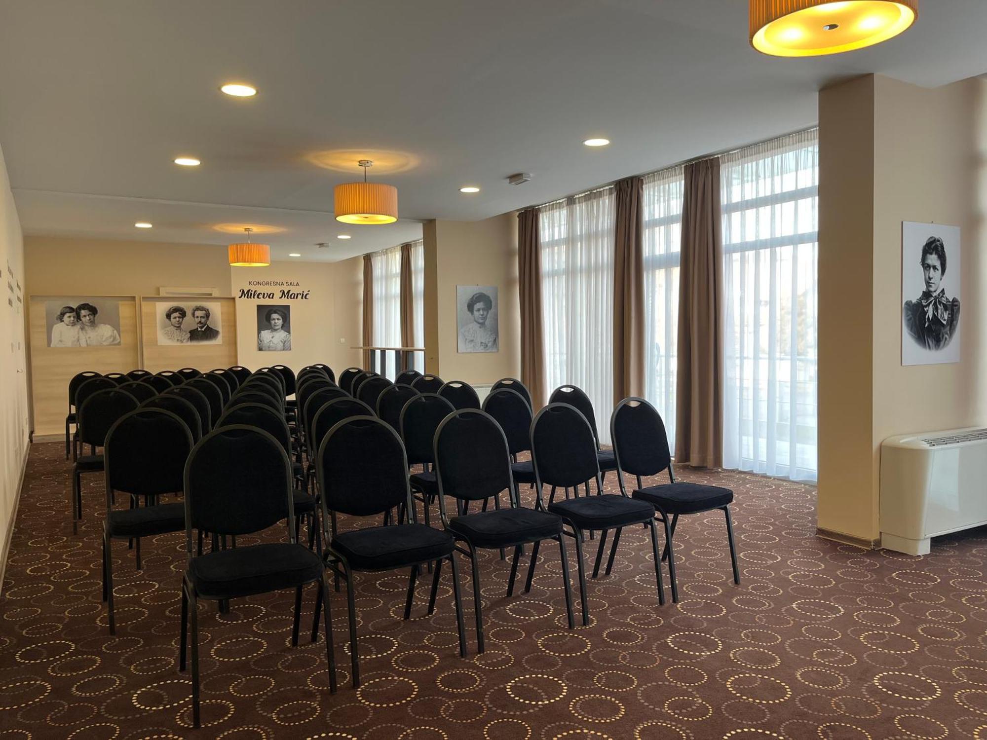 Hotel Monogram Park 루마 외부 사진